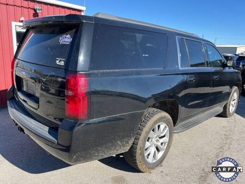 Used 2018 Chevrolet Suburban LT image 5