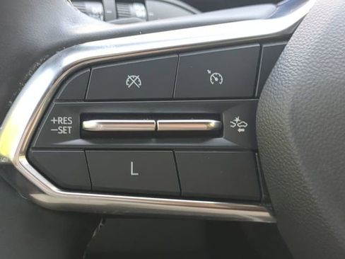 Used 2024 Chevrolet Traverse LT AWD/4WD image 24