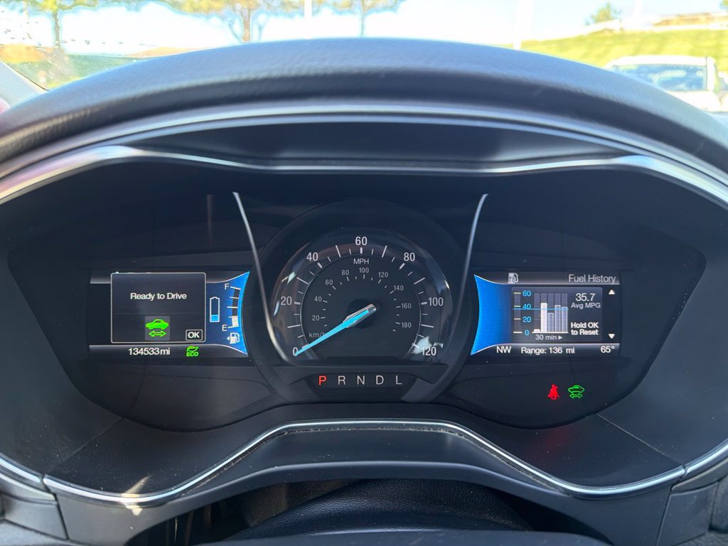 Used 2018 Ford Fusion SE FWD image 14
