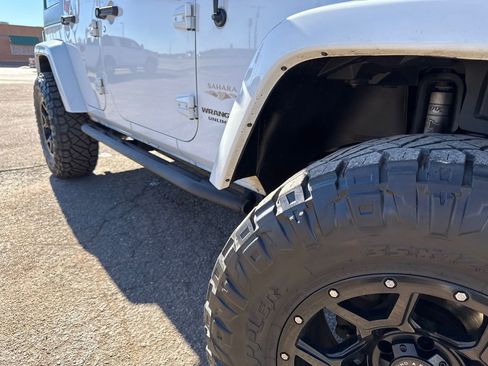 Used 2015 Jeep Wrangler Unlimited Sahara image 36