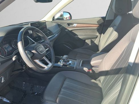 Used 2022 Audi Q5 2.0T Premium w/ Convenience Package image 9