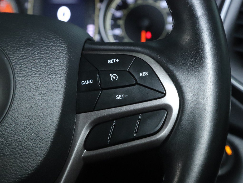 Used 2021 Jeep Cherokee Latitude Lux AWD/4WD image 23