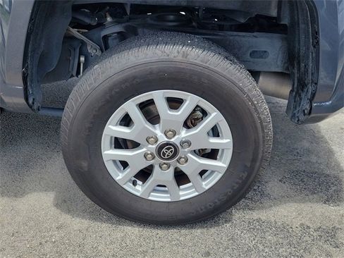 Used 2024 Toyota Tacoma TRD Sport image 6