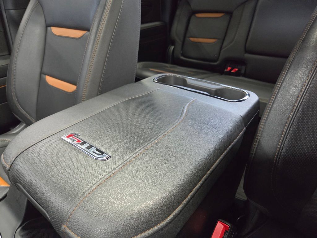 Used 2024 GMC Sierra 2500 AT4 w/ Technology Package AWD/4WD image 39