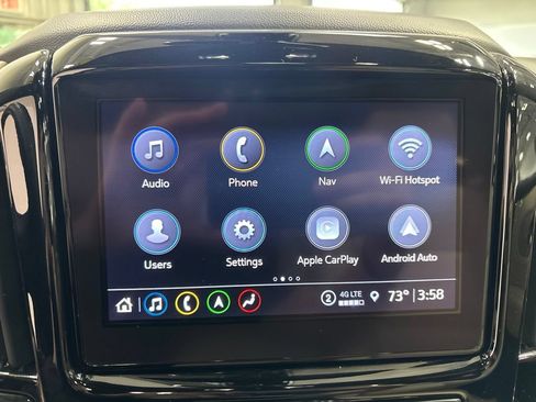 Used 2023 Chevrolet Traverse LT w/ LT Premium Package AWD/4WD image 19