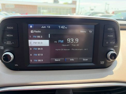 Used 2020 Hyundai Santa Fe SE AWD/4WD image 18