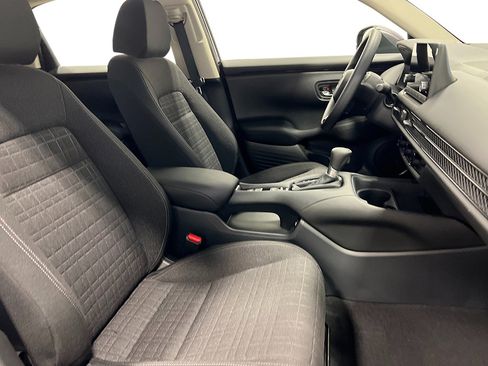 Used 2025 Honda HR-V LX image 31