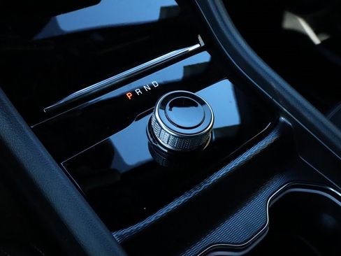 New 2025 Jeep Grand Cherokee Laredo image 8