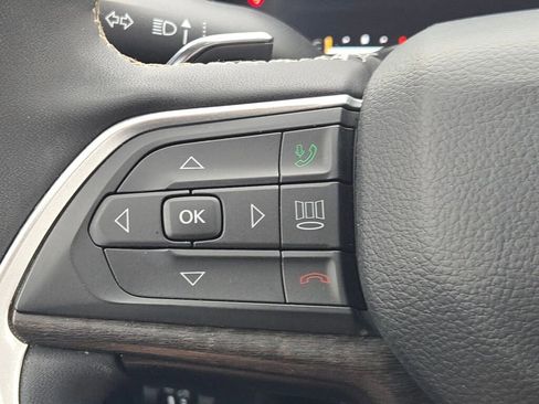 Certified 2023 Jeep Grand Cherokee L Limited image 30