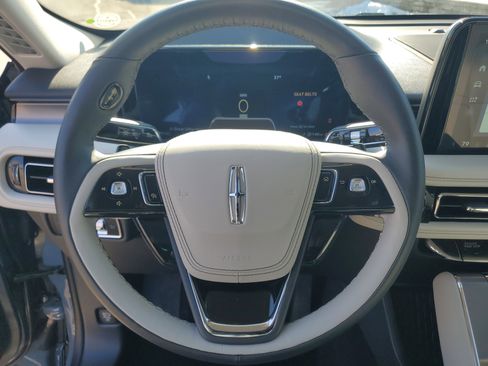 Certified 2025 Lincoln Aviator AWD w/ Jet Appearance Package image 14