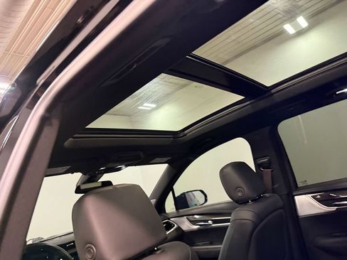 Used 2024 Cadillac XT6 Sport w/ LPO, Floor Liner Package AWD/4WD image 11