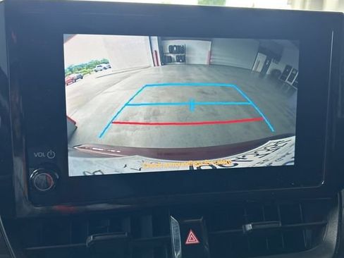 Used 2024 Toyota Corolla LE FWD image 14