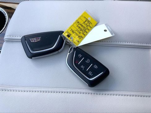 Used 2025 Cadillac Escalade Sport Platinum w/ LPO, ONYX Package image 15