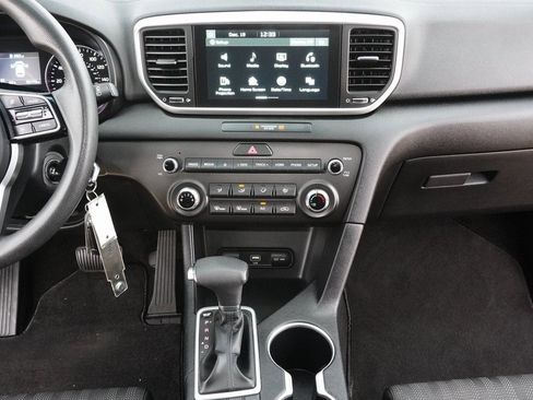 Used 2021 Kia Sportage LX image 16
