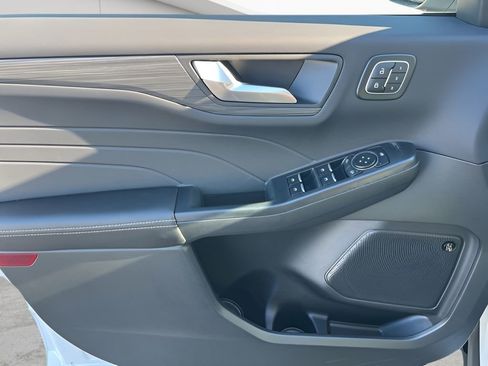 New 2026 Ford Escape SE w/ PHEV Premium Package image 23