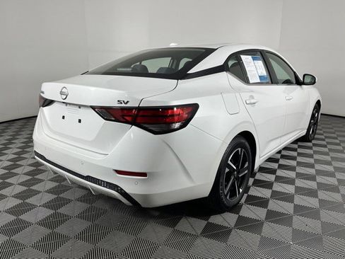 Used 2024 Nissan Sentra SV FWD image 10