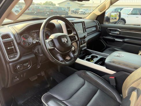 Used 2019 RAM 1500 Laramie AWD/4WD image 11