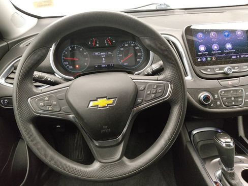 Used 2019 Chevrolet Malibu LT FWD image 22