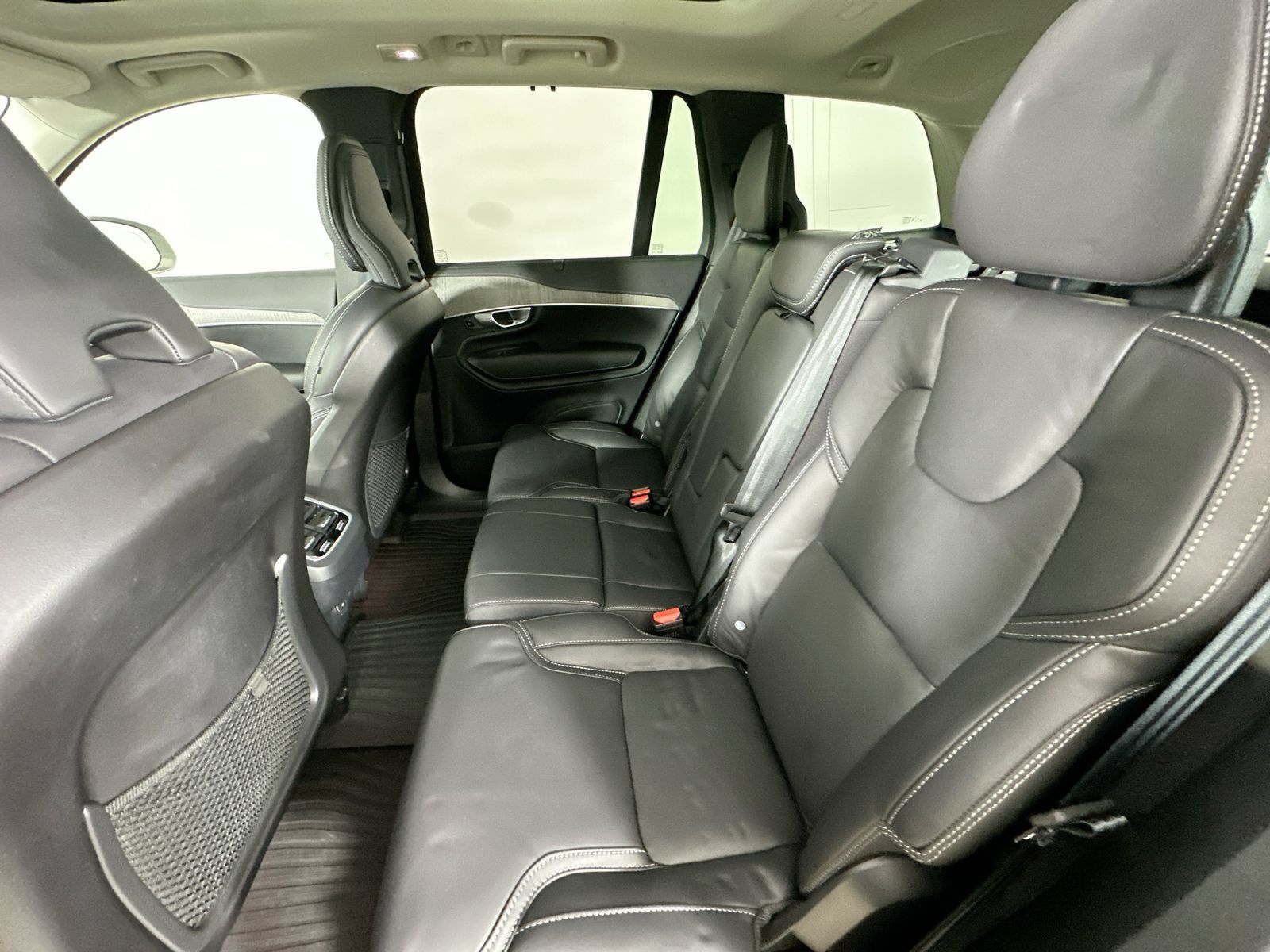 Used 2024 Volvo XC90 B6 Ultimate w/ Protection Package Premier AWD/4WD image 39