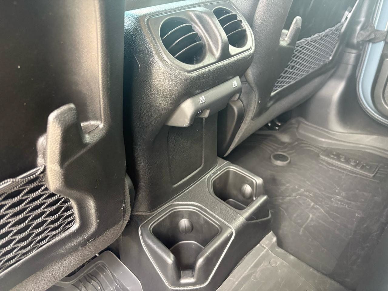 Used 2025 Jeep Gladiator Sport AWD/4WD image 44