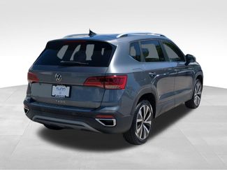 Certified 2023 Volkswagen Taos SE w/ Panoramic Sunroof Package FWD video 3