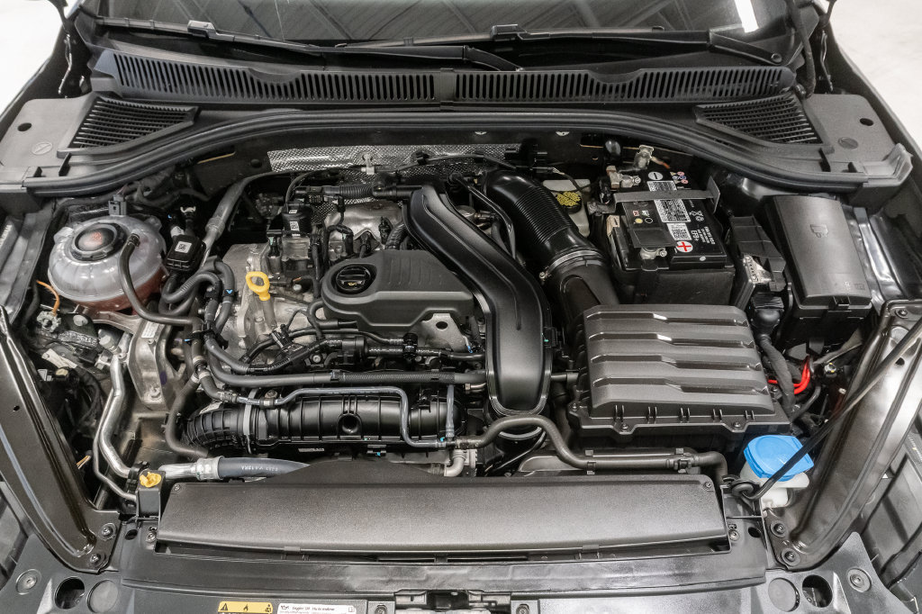 Used 2023 Volkswagen Jetta SEL FWD image 3
