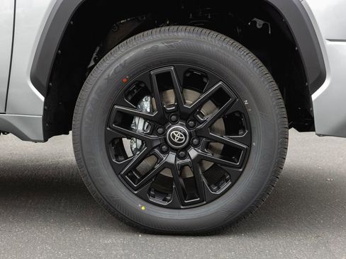 New 2026 Toyota Tundra Limited AWD/4WD image 4