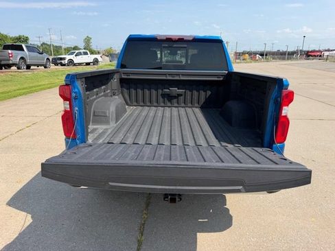 Used 2023 Chevrolet Silverado 1500 LTZ w/ Technology Package AWD/4WD image 5