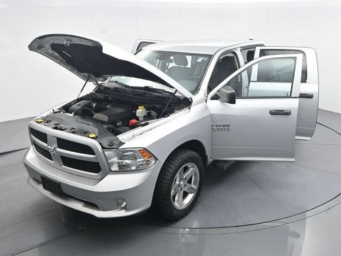 Used 2017 RAM 1500 Express AWD/4WD image 39