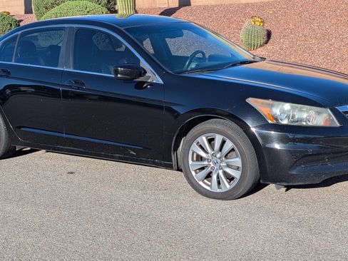 Used 2011 Honda Accord EX-L image 2