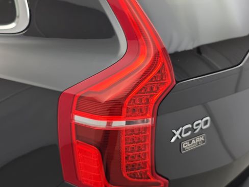 Used 2017 Volvo XC90 T6 Momentum w/ Vision Package AWD/4WD image 35