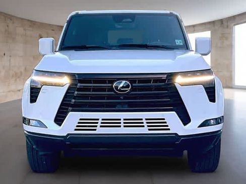 Used 2024 Lexus GX 550 w/ Cold Area Package AWD/4WD image 3