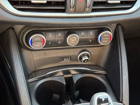 Used 2023 Alfa Romeo Stelvio Ti image 28