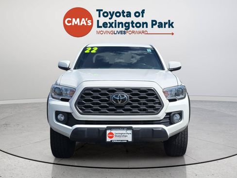 Used 2022 Toyota Tacoma TRD Off-Road w/ Technology Package AWD/4WD image 2
