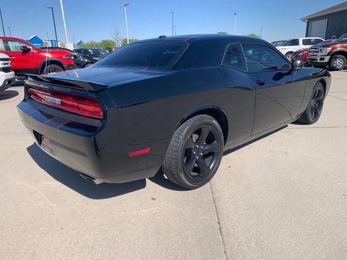Used 2013 Dodge Challenger R/T w/ Blacktop Pkg RWD image 9