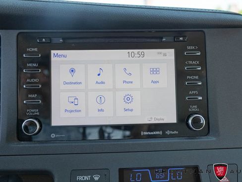 Used 2020 Toyota Sienna XLE Premium FWD image 34
