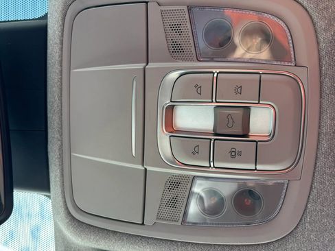 Used 2019 Hyundai Santa Fe Limited w/ Cargo Package image 26