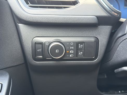 Used 2025 Ford Escape Platinum AWD/4WD image 12