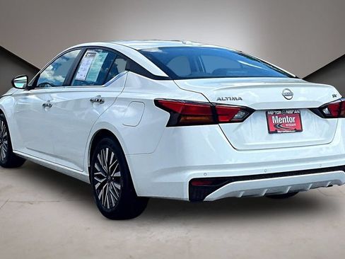 Used 2024 Nissan Altima 2.5 SV FWD image 4