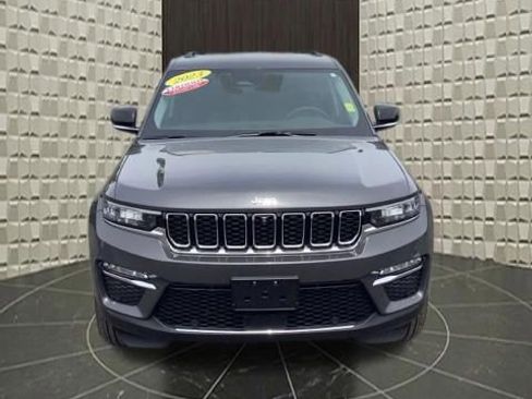 Used 2023 Jeep Grand Cherokee Limited w/ Luxury Tech Group II AWD/4WD image 11
