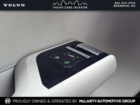 New 2025 Volvo EX90 Ultra image 16