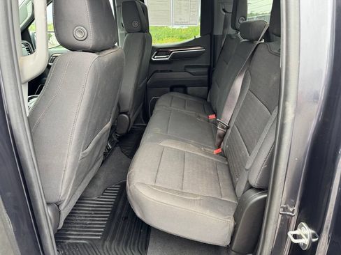 Used 2024 Chevrolet Silverado 1500 LT AWD/4WD image 23