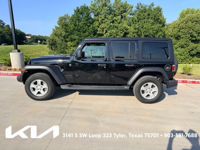 Used 2022 Jeep Wrangler Unlimited Sport AWD/4WD image 5