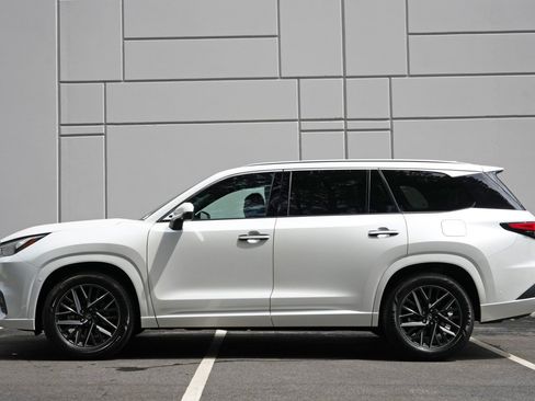 Used 2026 Lexus TX 350 FWD w/ Technology Package image 9