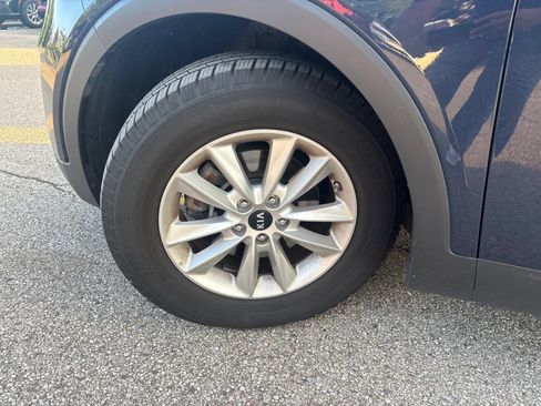 Used 2019 Kia Sorento FWD V6 image 30