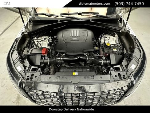 Used 2018 Land Rover Range Rover Velar R-Dynamic SE image 47