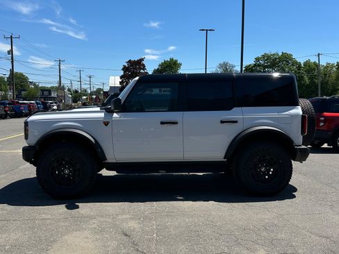 New 2026 Ford Bronco Badlands w/ Sasquatch Package AWD/4WD image 13