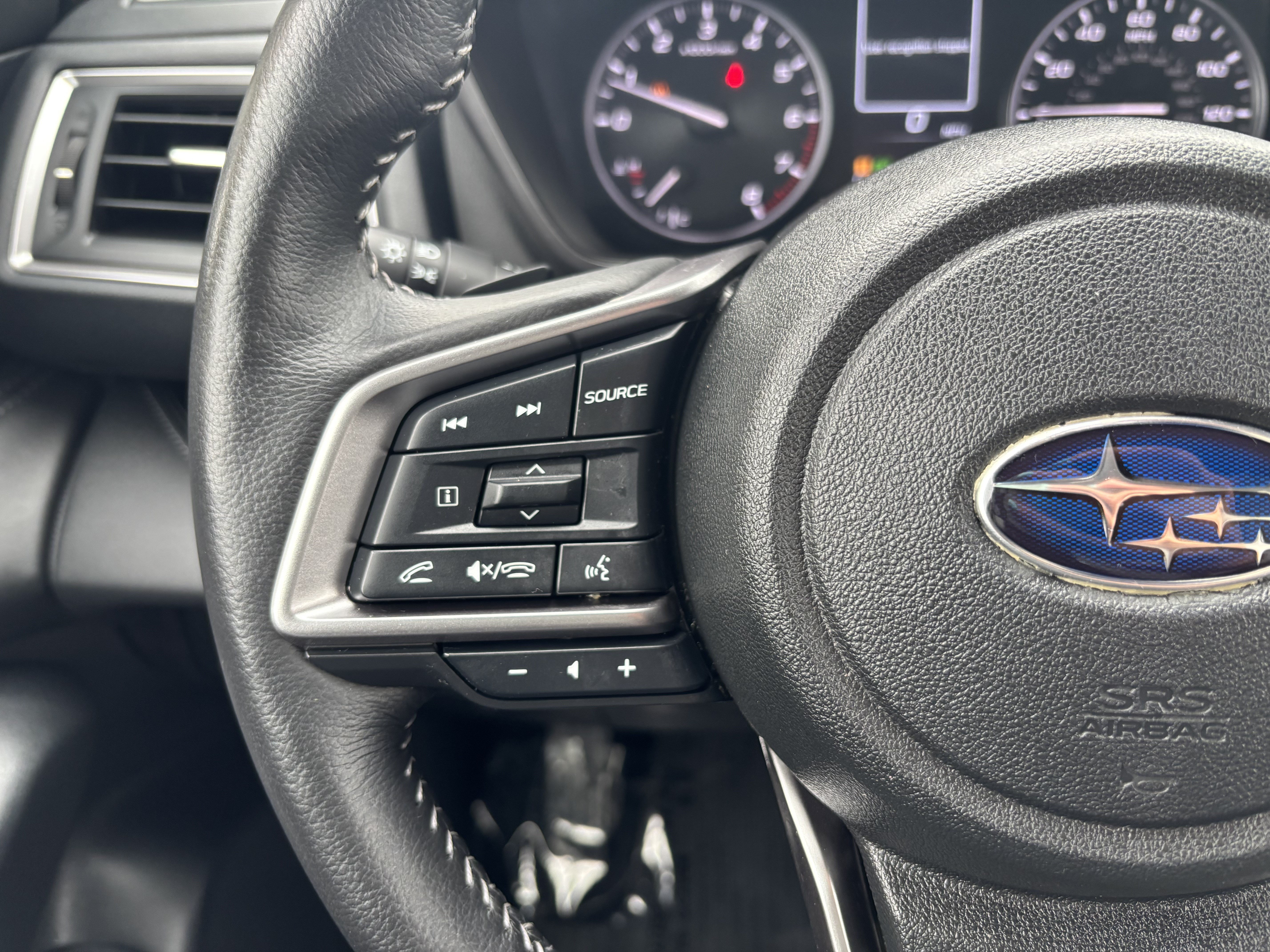 Used 2023 Subaru Ascent Limited AWD/4WD image 19