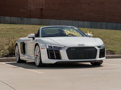 Used 2017 Audi R8 V10 w/ Carbon Exterior Package