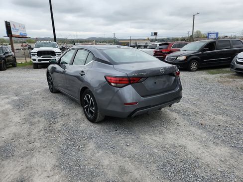 Used 2024 Nissan Sentra SV image 3